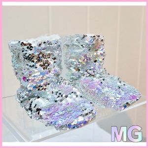 ✨ Girls Glitzy Sequin Slippers Small, Size 11 / 12